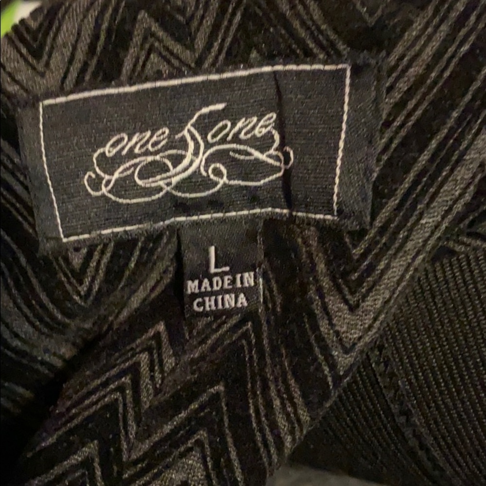 BLACK/GRAY WINTER SHORTS - Picture 3 of 4